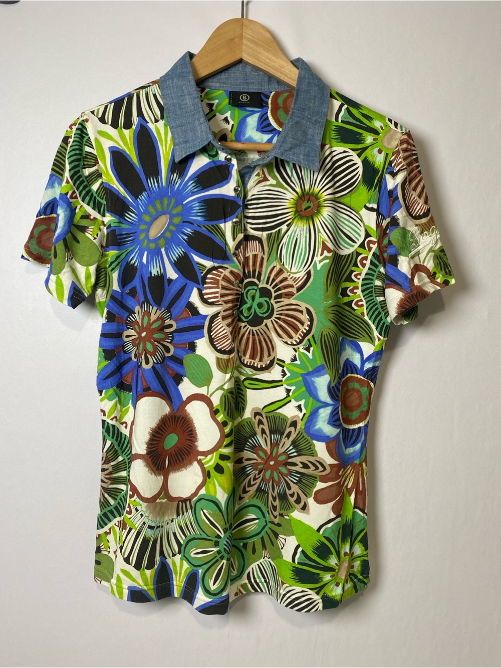 Bogner Floral Print Short Sleeve Qtr Button-Up Top Polo M Stretch Feminine Women